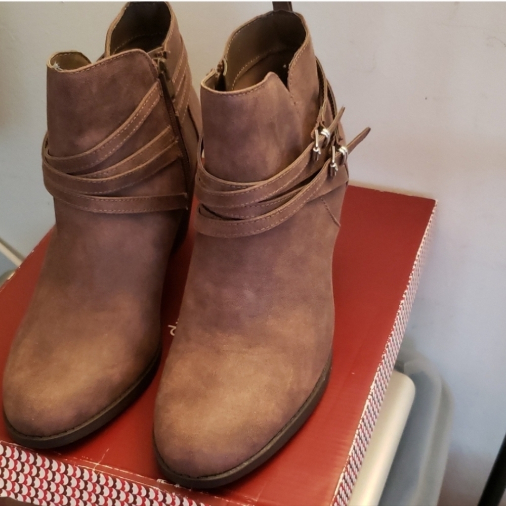 Dressbarn Women's Chocolate Ankle Booties - Picture 2 of 6